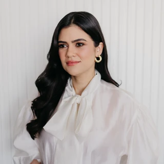 Dra. Karoline Abreu
